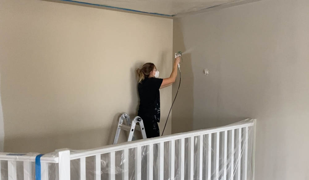 How to paint interiors with a paint sprayer